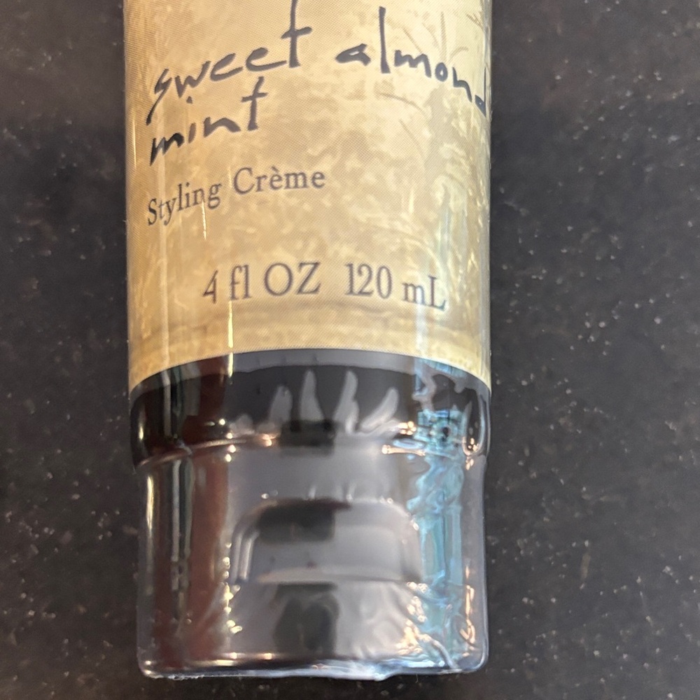 WEN Sweet Almond Mint Styling Crème - Picture 3 of 4